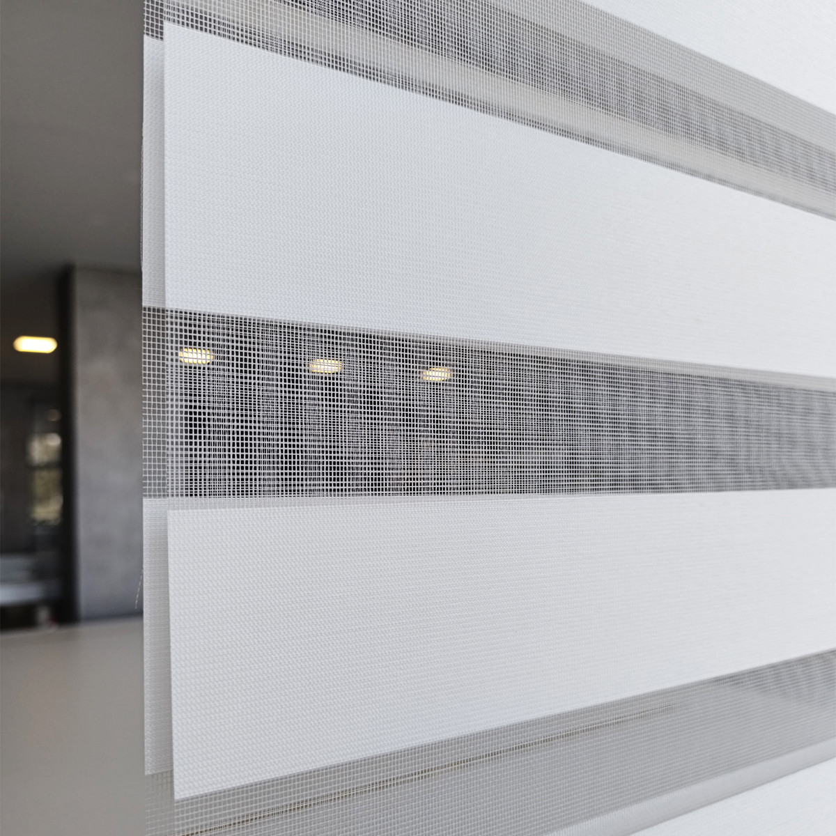 Διπλό ρόλερ Zebra Ελεγχόμενης σκίασης ZS 14 Λευκό Πάγου Anartisi Διπλό ρόλερ Zebra Ελεγχόμενης σκίασης ZS 14 Λευκό Πάγου Anartisi